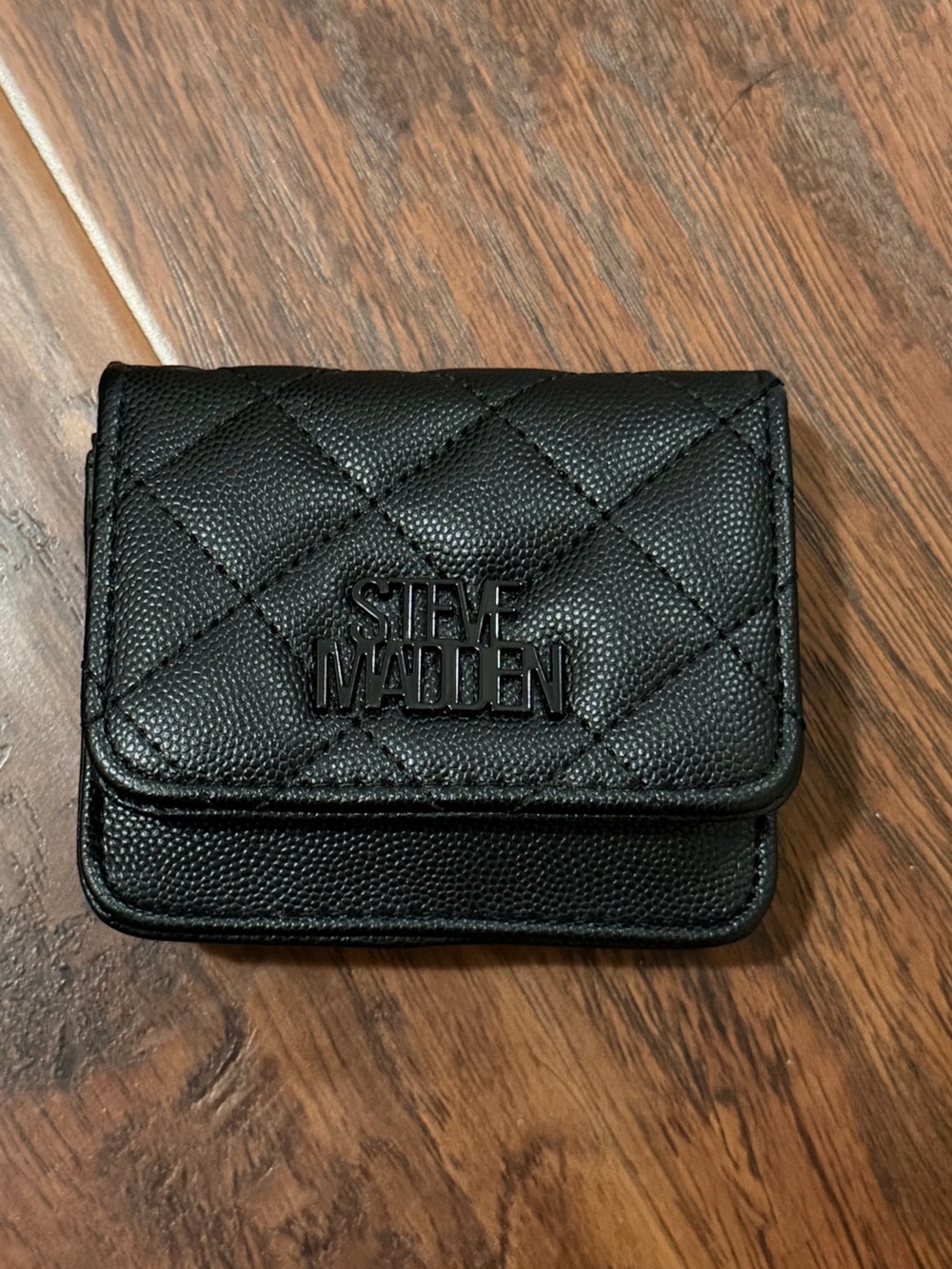 Steve Madden Black Quilted Women’s Wallet with Logo Plaque